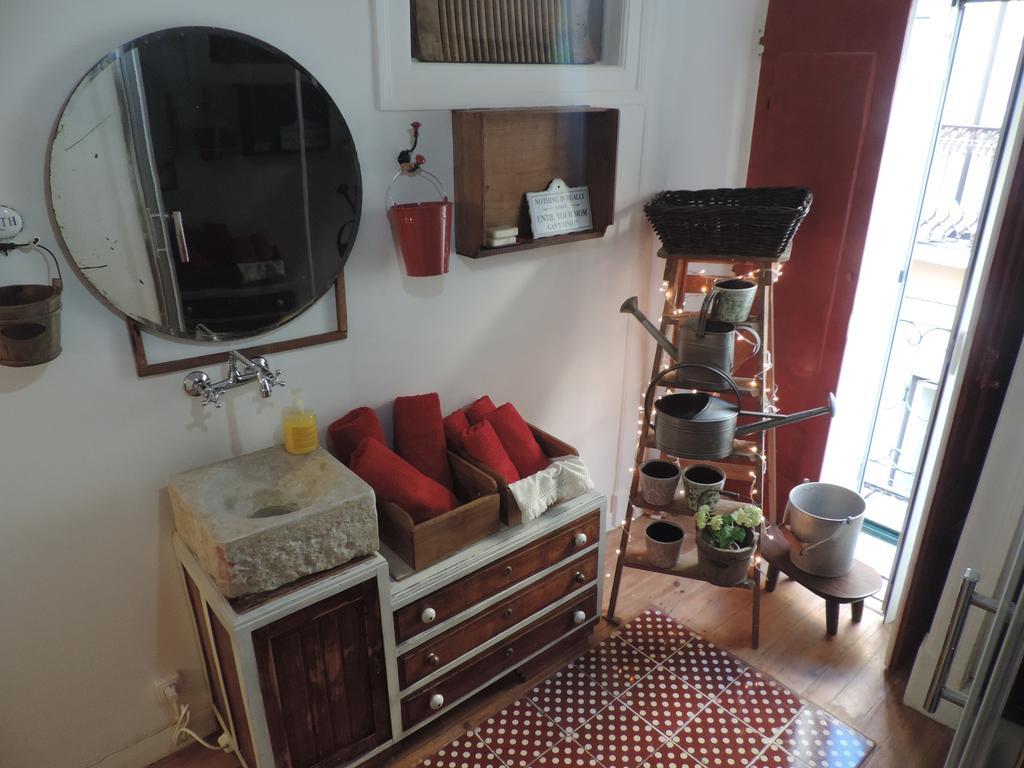 Bica Housevintage Apartment Lisbon Exterior photo